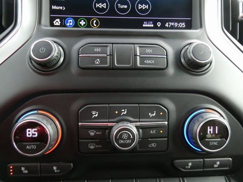 Certified 2021 Chevrolet Silverado 2500 LT w/ Fleet Comfort Package image 25