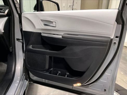 Used 2026 Toyota Sienna XSE AWD/4WD image 24