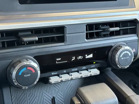 Certified 2024 Toyota Tacoma SR5 AWD/4WD image 25