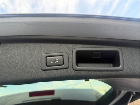 Used 2014 Subaru Forester 2.5i Limited w/ Popular Package #2 image 41