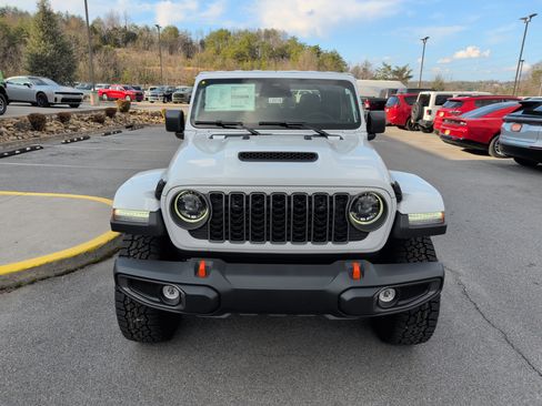 New 2026 Jeep Gladiator Mojave AWD/4WD image 3