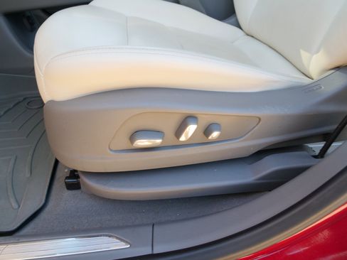 Used 2020 Cadillac XT5 Premium Luxury image 17