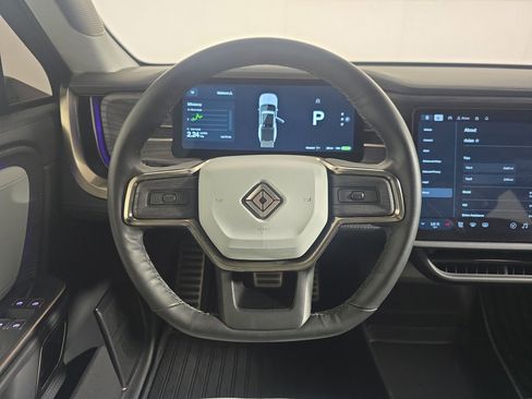 Used 2023 Rivian R1T Launch Edition image 27
