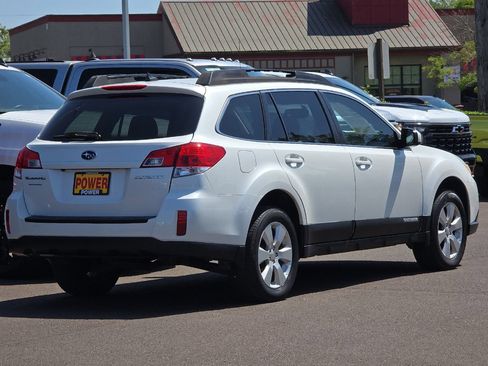 Used 2011 Subaru Outback 2.5i Limited w/ PWR Moonroof Pkg AWD/4WD image 4