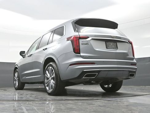 Certified 2025 Cadillac XT6 Premium Luxury image 21