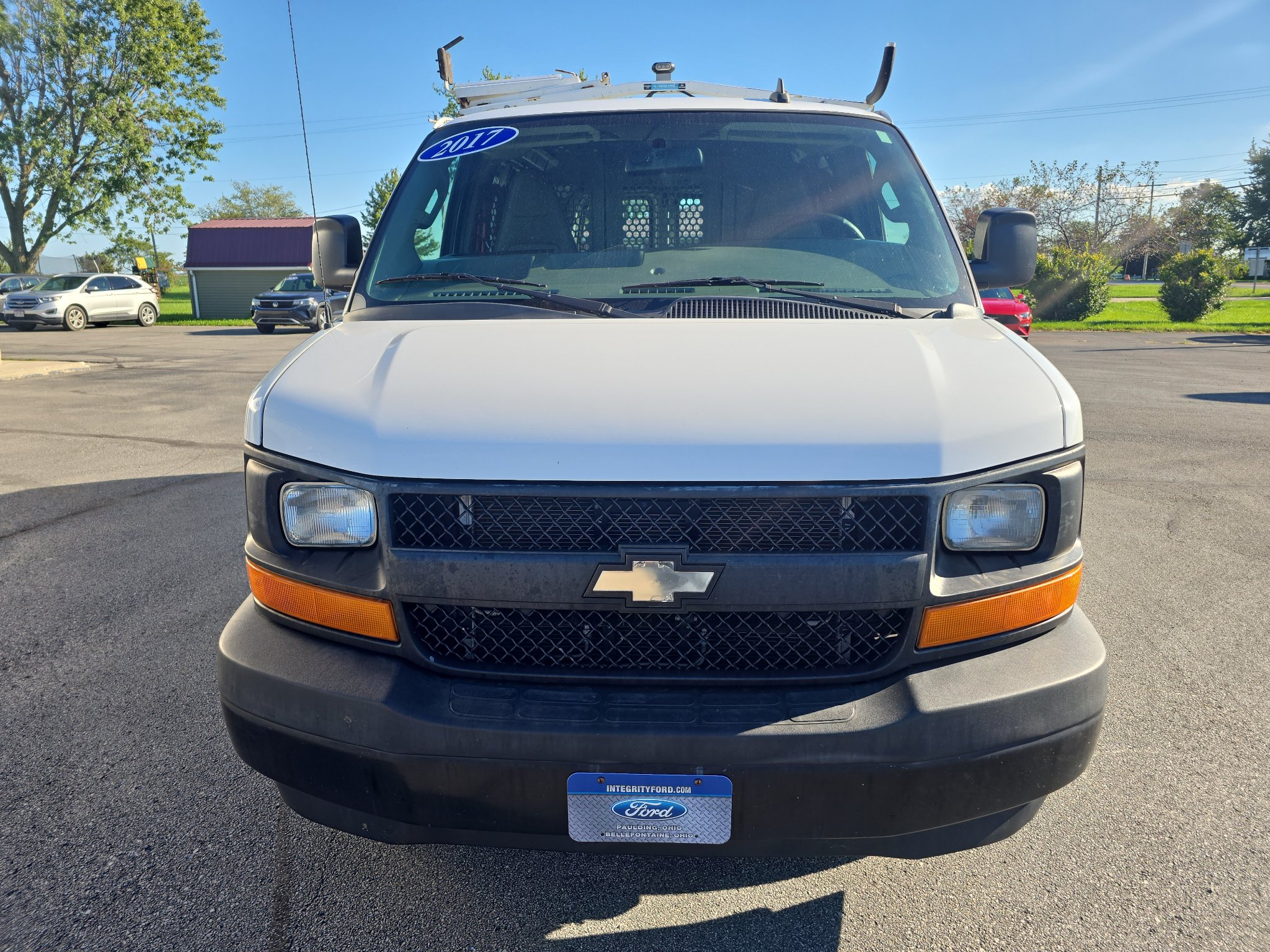 Used 2017 Chevrolet Express 2500 RWD image 3