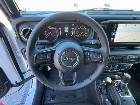 New 2025 Jeep Gladiator Sport image 28