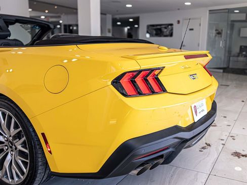 Used 2024 Ford Mustang GT Premium image 14