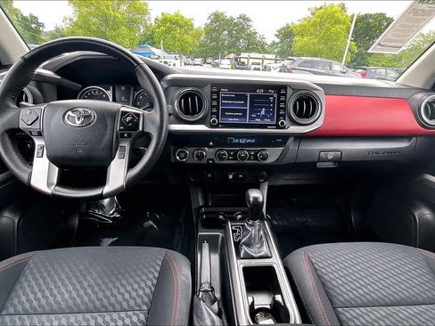 Used 2023 Toyota Tacoma SR5 AWD/4WD image 13
