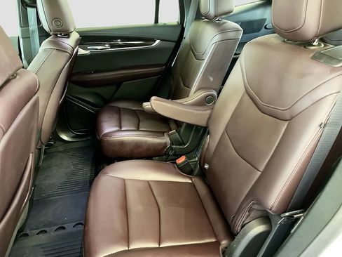 Used 2024 Cadillac XT6 Premium Luxury AWD/4WD image 26