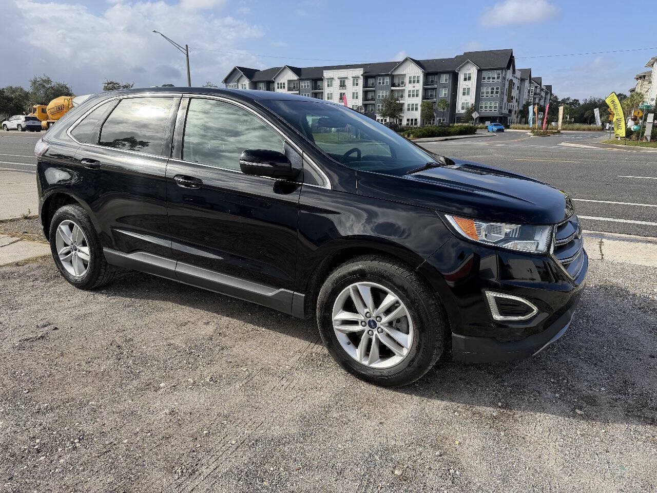 Used 2016 Ford Edge SEL w/ Equipment Group 201A AWD/4WD image 4