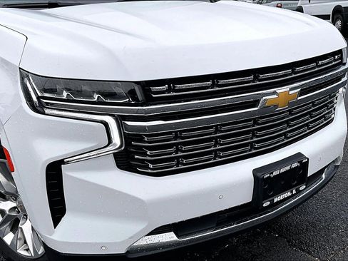 Used 2023 Chevrolet Suburban Premier AWD/4WD image 31