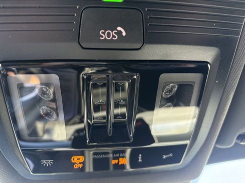 New 2026 Volkswagen Tiguan SE R-Line FWD image 12