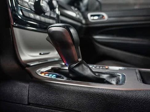 Used 2021 Jeep Grand Cherokee Laredo X image 24