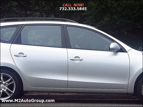 Used 2010 Hyundai Elantra SE image 27