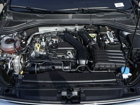 Used 2022 Volkswagen Jetta SE image 11