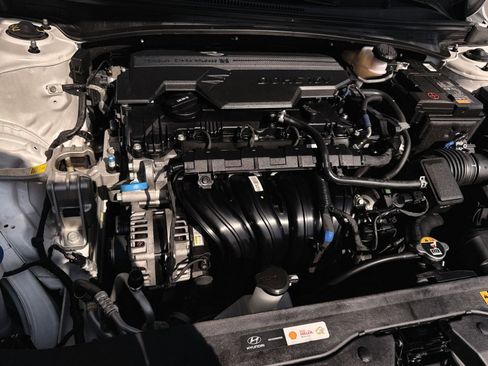 Certified 2025 Hyundai Elantra SEL FWD image 29