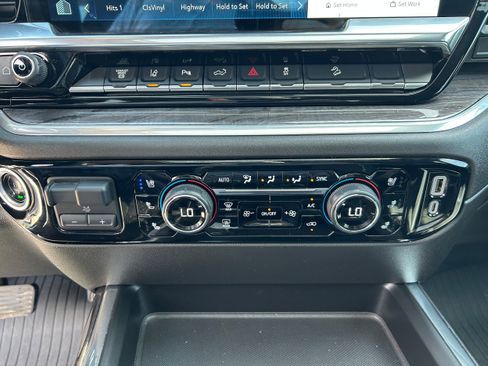 Used 2024 Chevrolet Silverado 2500 LTZ w/ LTZ Plus Package image 28