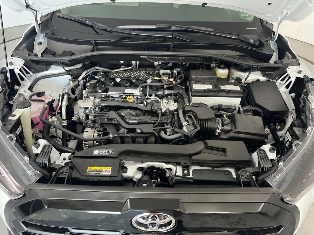 Used 2026 Toyota Corolla Cross LE AWD/4WD image 9