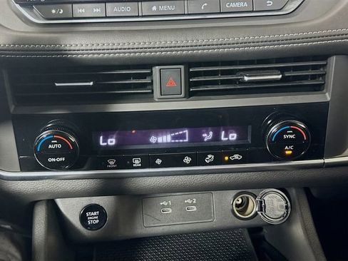 Used 2024 Nissan Rogue SV AWD/4WD image 17