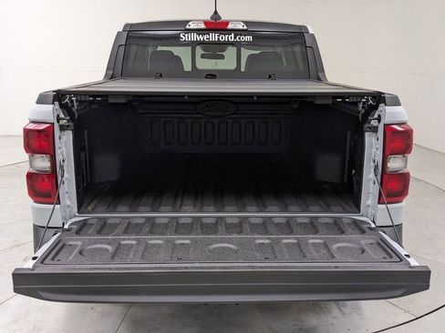 Certified 2025 Ford Maverick Lariat w/ Black Appearance Package image 9