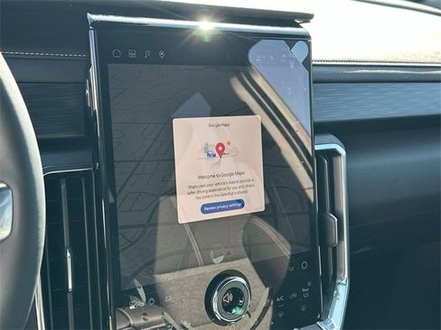 New 2025 GMC Acadia Elevation image 11