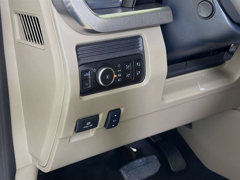 New 2026 Ford F250 Platinum w/ Platinum Plus Package AWD/4WD image 10