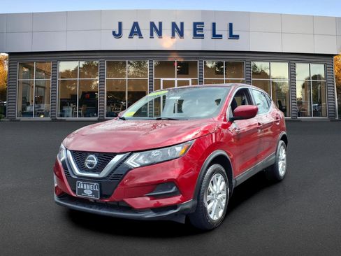 Used 2020 Nissan Rogue Sport S w/ Appearance Package AWD/4WD image 1