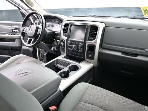Used 2017 RAM 1500 Big Horn AWD/4WD image 37