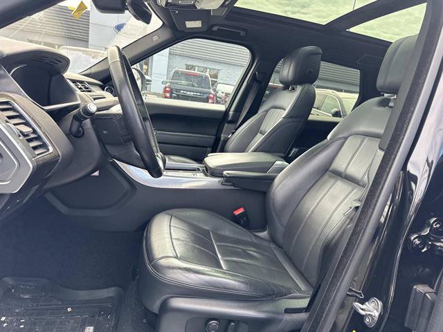 Used 2020 Land Rover Range Rover Sport HSE AWD/4WD image 6
