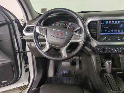 Used 2018 GMC Acadia SLT AWD/4WD image 16