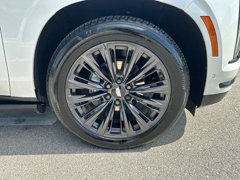 Used 2025 Cadillac Escalade Sport Platinum w/ LPO, ONYX Package RWD image 18