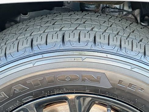 Used 2023 Jeep Cherokee Altitude Lux image 32