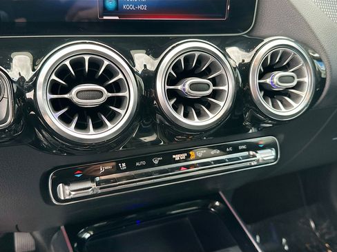 Used 2021 Mercedes-Benz GLA 250 image 15