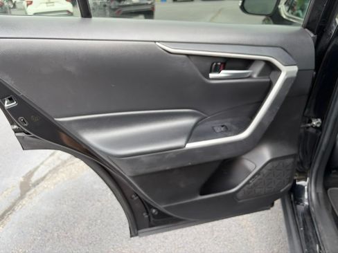 Used 2023 Toyota RAV4 XLE AWD/4WD image 31