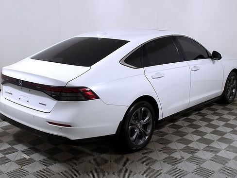 Used 2023 Honda Accord EX-L image 7