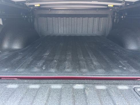 Used 2025 RAM 1500 Laramie AWD/4WD image 8