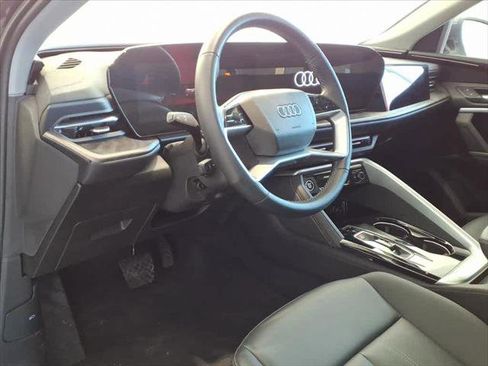 Certified 2025 Audi Q5 Premium w/ Convenience Package image 9