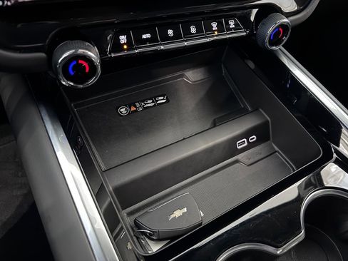 Certified 2025 Chevrolet Tahoe LT image 26