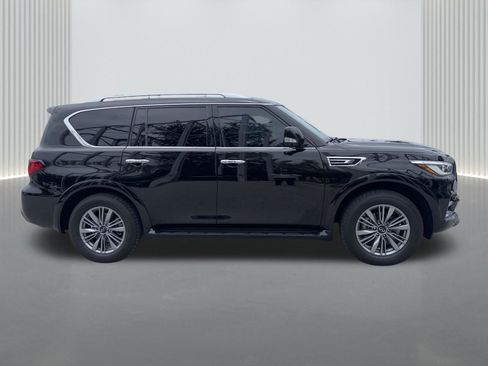 Used 2022 INFINITI QX80 Luxe w/ Cargo Package RWD image 3