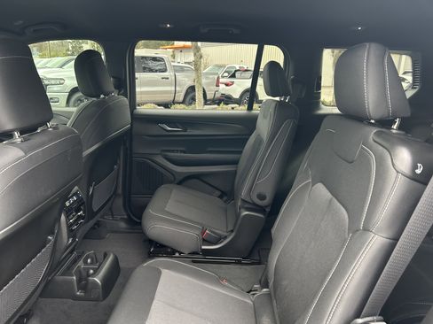 New 2025 Jeep Grand Cherokee L Laredo image 53