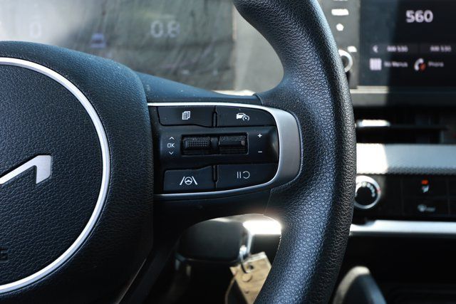 Used 2023 Kia Sportage LX AWD/4WD image 14