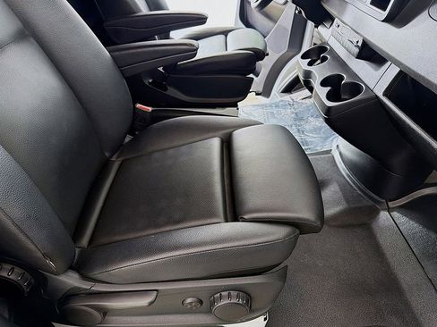 Used 2022 Mercedes-Benz Sprinter 2500 image 20