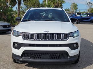 Used 2024 Jeep Compass Latitude video 2