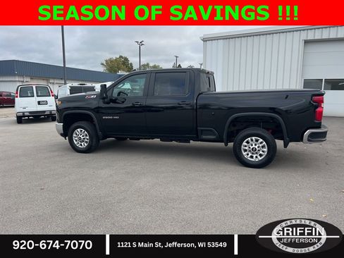 Used 2025 Chevrolet Silverado 2500 LT w/ Safety Package image 19