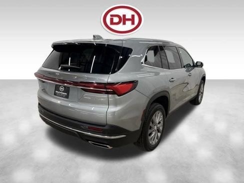 Used 2025 Buick Enclave Preferred AWD/4WD image 11