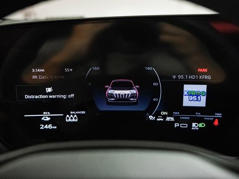 New 2025 Audi Q6 e-tron Premium image 16