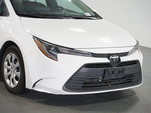 Used 2024 Toyota Corolla LE image 4