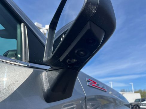 Used 2024 Chevrolet Silverado 1500 LTZ image 15