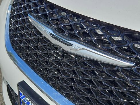 New 2026 Chrysler Pacifica Select FWD image 12